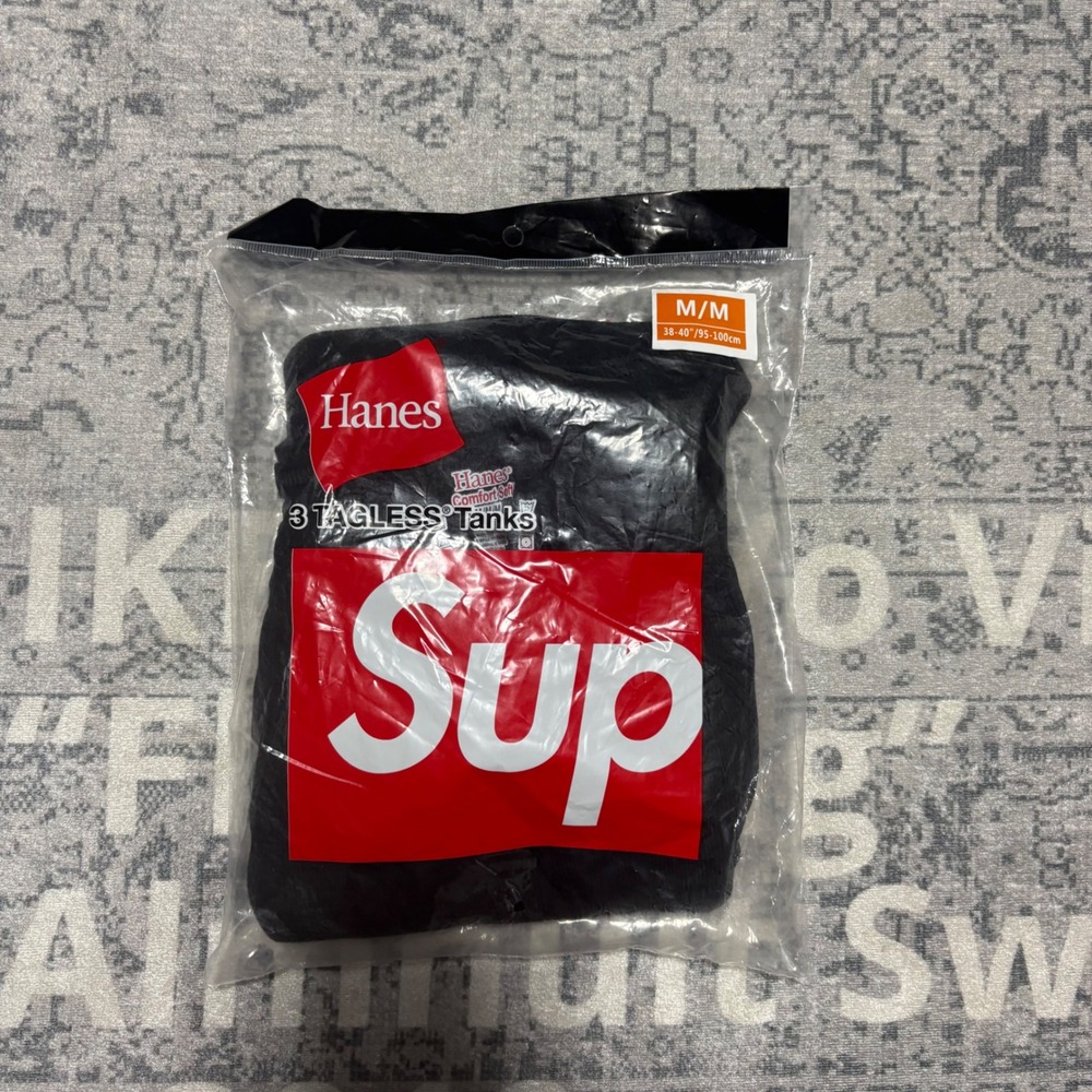 Supreme Hanes Tagless Tank Tops 3 Pack Mens Medium Black Ribbed Cotton NWT NEW